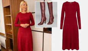 Click here to see the full line, and shop holly willoughby has teamed up with marks & spencer to curate her fifth (yes, fifth) collaboration for. Holly Willoughby S This Morning Outfit Today How To Get Her 99 Phase Eight Red Dress Heart
