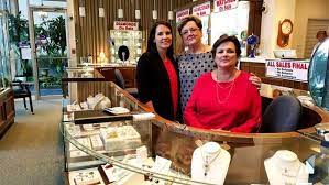 mobile based jewelers look back as