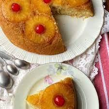 https://thesouthernladycooks.com/pineapple-upside-cake/ gambar png