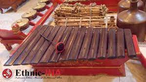Musik tradisional huda merupakan jenis musik daerah yang cukup berkembang di nusantara yang berasal dari minangkabau, sumatera barat. Jenis Jenis Alat Musik Gambang Kromong