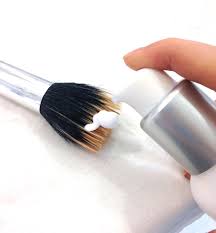 makeup artist tips how to clean liquid