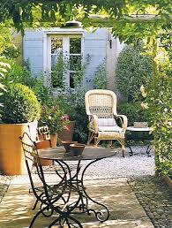 French Country Details Jardins