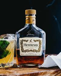 10 clic hennessy tails a