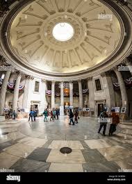 Federal hall hi-res stock photography and images - Alamy