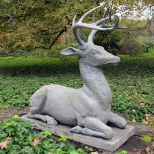 deer statues animal sculpture