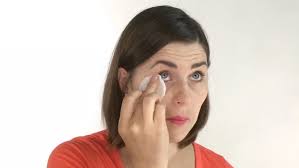 the right way to remove eye makeup