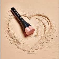 heart shaped foundation brush