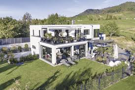 Luxus steht dem utilitarismus gegenüber. Modernes Luxus Haus Mit Flachdach Im Bauhausstil Hausbaudirekt De