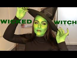 green witch halloween makeup