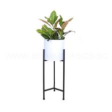 In this video, i will build a diy planter for my home. Blooming Free Standing Planter Furniture Home Decor Bedandbasics