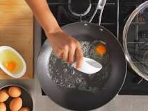 How do you make fried eggs step by step?