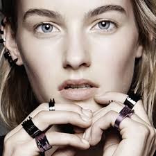 lvmh invests in italian jewelry brand