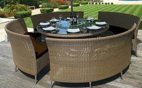 large round outdoor table and chairs