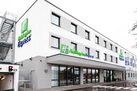 Motel chain, it has grown to be one of the world's largest hotel chains, with 1,173 active hotels and over 214,000 rentable rooms as of september 30, 2018. Holiday Inn Express Munich Olympiapark An Ihg Hotel Munich Updated 2021 Prices