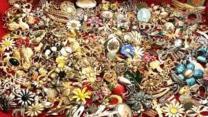vine costume jewelry lots brooches