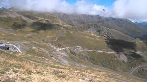 Le col de portet est un col de montagne des pyrénées françaises dans le département des après une nouvelle attente de 36 ans, la montée au col de portet a été introduite dans le tour de france. Col De Portet 2215m Youtube