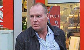 Paul gascoigne, the former england footballer, promptly thanked his dentist after being cleared of sexually assaulting a woman he kissed on a train. Gazza Is A Victim Of His Childhood Demons Richard And Judy Columnists Comment Express Co Uk