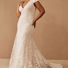 10.plus this lovely confection that's simply beachy keen. 20 Best Plus Size Wedding Dresses Of 2021