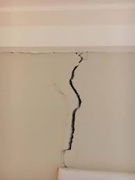 Cracks in the ceiling can be cosmetic or indicative of a serious structural problem. You Ve Got Wall Cracks What Can You Do About Them Building Consultancy Inspections