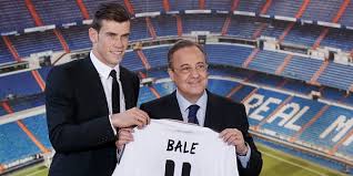 Gareth bale has become the world's highest paid player after extending his contract with real madrid until 2022. Gareth Bale Signs New Real Madrid Contract Here S Why They Are Tying All Their Stars To Long Term Deals Sportsjoe Ie