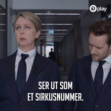 This is a humorous drama tv show centered around the norwegian pension fund, affectionately called oljefondet. Tvnorge Oljefondet Sjefen Som Er Sjefen Facebook