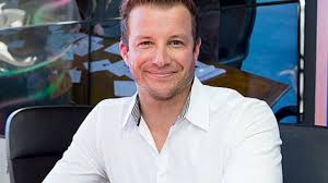 Since then, the former mcleod's daughters actor has concentrated on television presenting, fronting several seasons of the x factor australia and hosting reality series instant hotel and the proposal. Actor Luke Jacobz Announces Return To Home And Away 7news Com Au