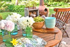 Casual Outdoor Summer Table Setting