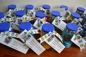 Kindergarten graduation gift ideas for classmates if you want to let your child share the celebration of their accomplishment with their classmates then you could have them make gifts for the other children such as the mason jars with homemade hot chocolate mix that my son made for his class. Simple Diy Graduation Treats Preschool Graduation Gifts Graduation Treats Graduation Crafts