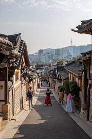 Bukchon Hanok Village (북촌한옥마을) : VISITKOREA