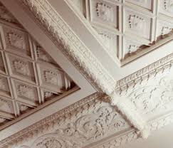 how are plaster moldings red