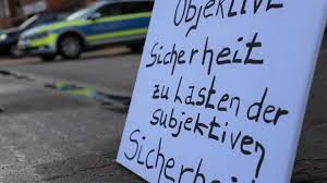 Demo in Bönningstedt: Bürger wehren sich gegen Pläne für Polizei | SHZ