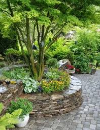 Round Garden Beds Using Recycled Materials