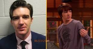 'drake and josh' star and musician drake bell chooses between gross healthy food and answering embarrassing questions in the latest edition of 'disgustingly healthy'. Fg91dume E7fmm