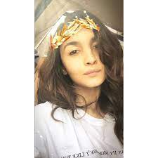 zoomtv on X: ♥️ if you love Alia Bhatt's Snapchat filter look!  t.coeML3zpzGxw  X