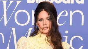 Lana Del Rey Shines in Yellow at Billboard Women in Music Awards | West  Observer