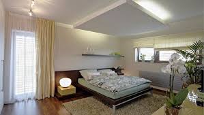Декоративният таван от гипсокартон е подходящ за спалня, хол или детска стая. Spalni S Okacheni Tavani Www Domigradina Com