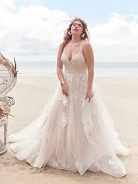 A guide to choosing the right wedding dress for your body shape featuring jenny packham, claire pettibone & justin alexander wedding dresses. Finding The Perfect Wedding Dress For Your Body Type
