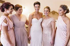 The most popular bridesmaids hairstyles are both classic and modern can be worn down and up, and are suitable for indoor and outdoor affairs. 5 Ways To Nail The Mismatched Bridesmaid Dress Trend