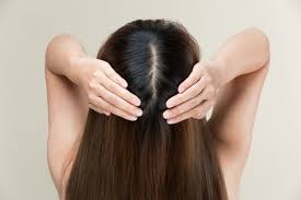 how to help manage a dry scalp curology