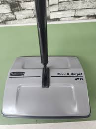 rubbermaid mechanical floor and carpet sweeper black