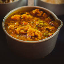 veg daal recipe bengali shobji diye