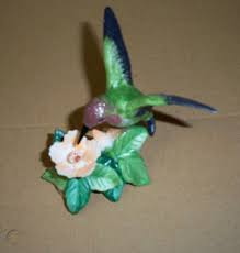 Vintage Russ Item #15440 Porcelain Hummingbird Collectable Figurine |  #429813185