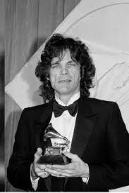 Thomas' popularity continued into the early 1970s with such top pop/rock hits as everybody's out by the late 1970s, b.j. Hooked On A Feeling Singer B J Thomas Dies At 78