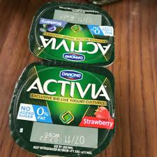 activia fat free strawberry yogurt