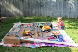 Outdoor Art Ideas For Kids To Take The