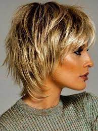 This choppy bob will compliment any texture, color, and here are some more stunning hairstyles for women over 50 who are looking to go short. 16 Monique Spronk 775 Kortlagda Harklippningar Frisyrer Shorthair Frisyrer Kortlagda Moniq Short Shag Hairstyles Short Hair Styles Short Layered Haircuts