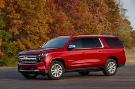 2023 chevrolet suburban review pricing