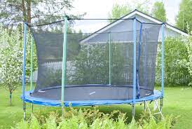 Mietrecht Trampolin Im Garten gambar png