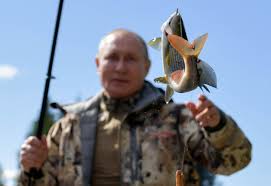 FOTO Vladimir Putin, "cel mai atrăgător bărbat din Rusia", a pozat pentru o nouă ședință foto în natură a Kremlinului - Hotnews Mobile