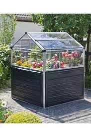 The actual picture shows that it holds only about 3 large plants. 30 Diy Backyard Greenhouses How To Make A Greenhouse